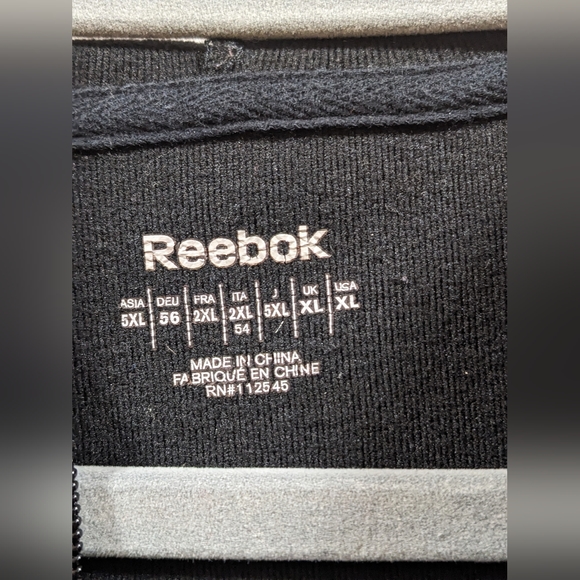 Reebok black and hot pink women's zip up jacket with hood- XL - Picture 3 of 6